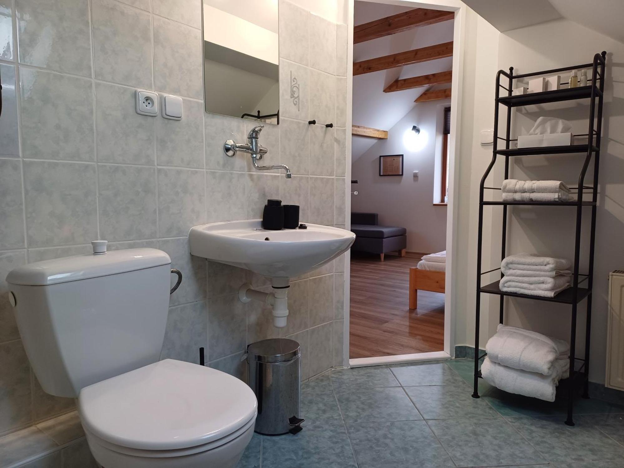 Loft Apartment Karlsbad Exteriör bild